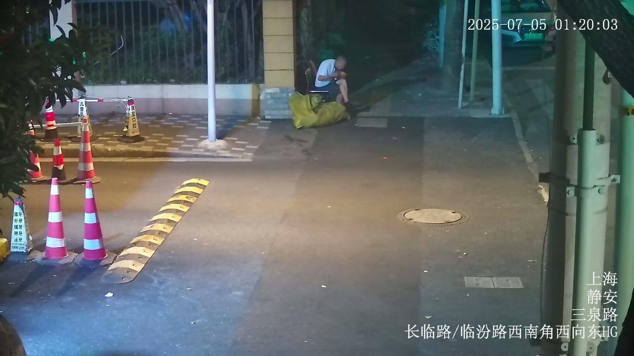 男子深夜连盗西瓜580余斤，抓获时被盗西瓜已被吃完，上海警方：依法行政拘留