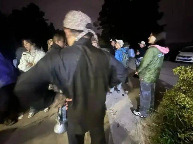 7岁男孩在大理苍山失踪近24小时：参加户外独立营，多方连夜搜寻无果