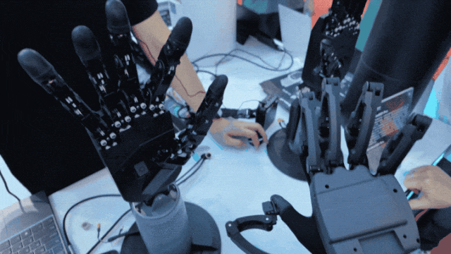 完蛋，我在北京被机器人人人人人人人人人人人人人人人人人人人人人人人人人人人人人人人人人人人人人人人人人人人人人人人人人人给包围了