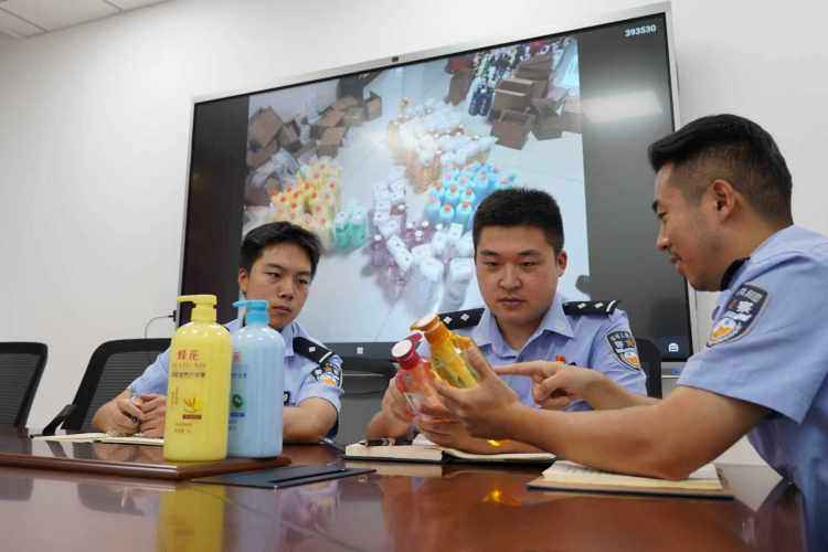 “蜂花”遭仿冒 发货地也造假 警方抓获17人
