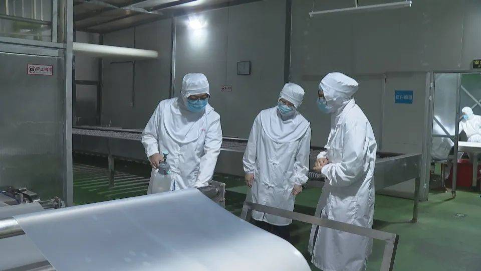 区市场监管局开展食品安全检查