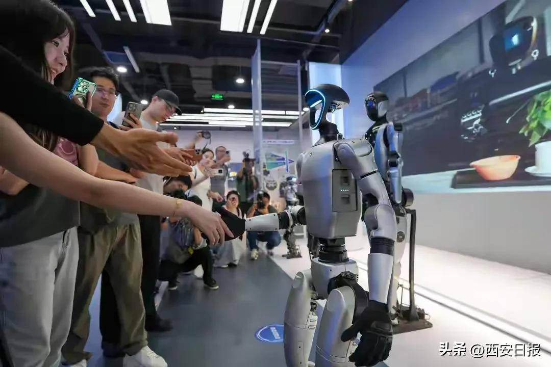 人形机器人离我们的生活还有多远？
