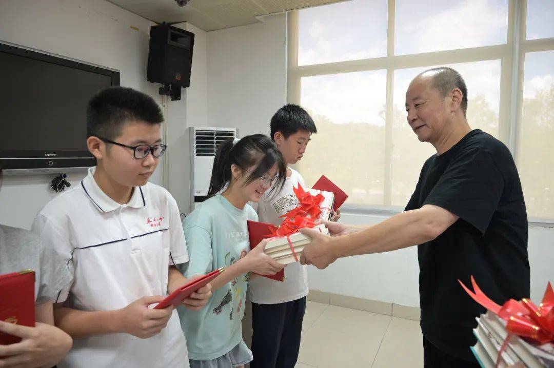 结业不“停业”，“英林心·心作家”研学营未来有约