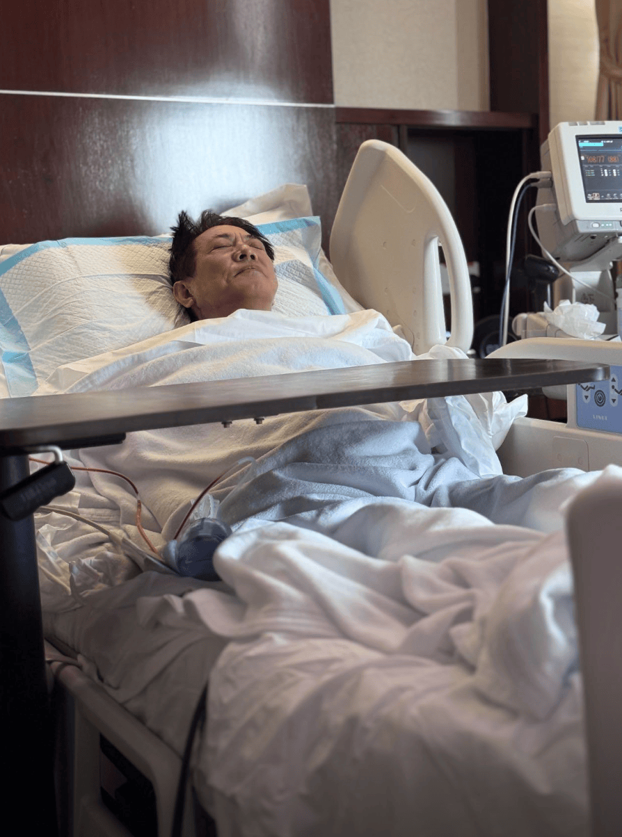 李连杰发病床照