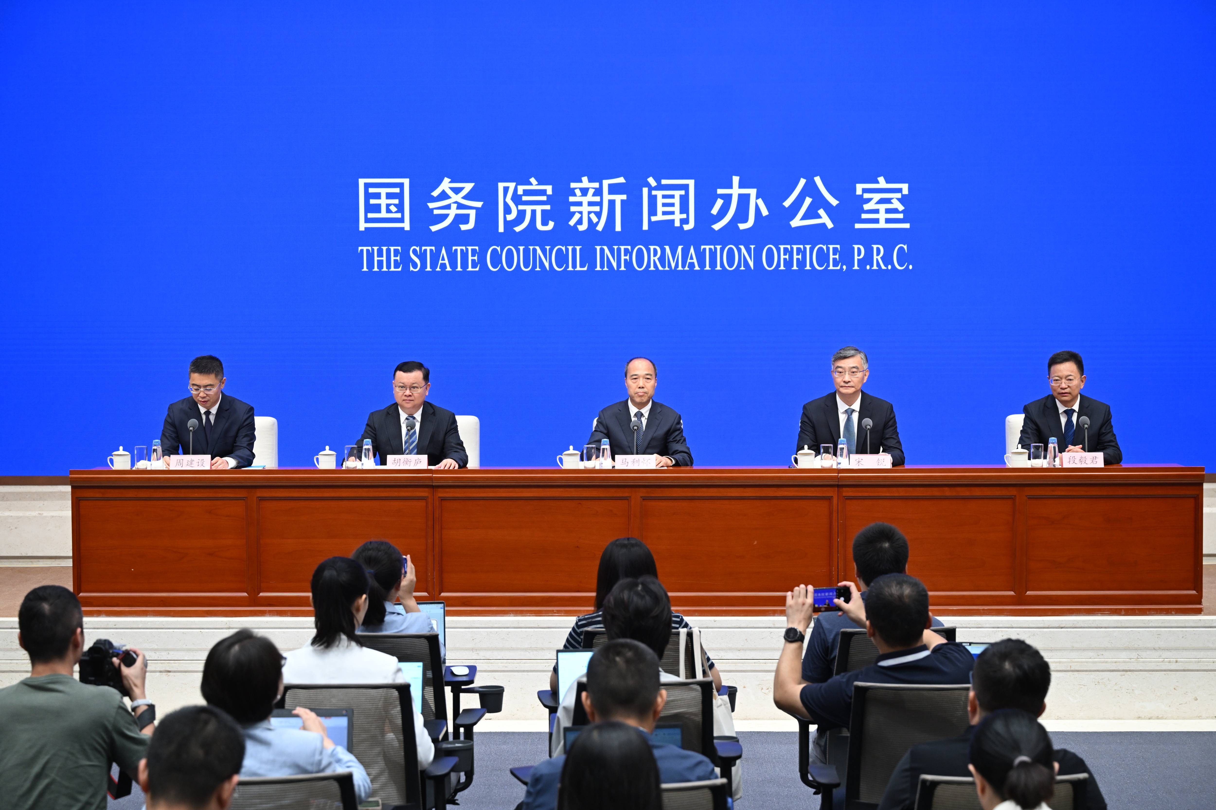新闻发布会有主持人吗(新闻发布会主持人的作用)