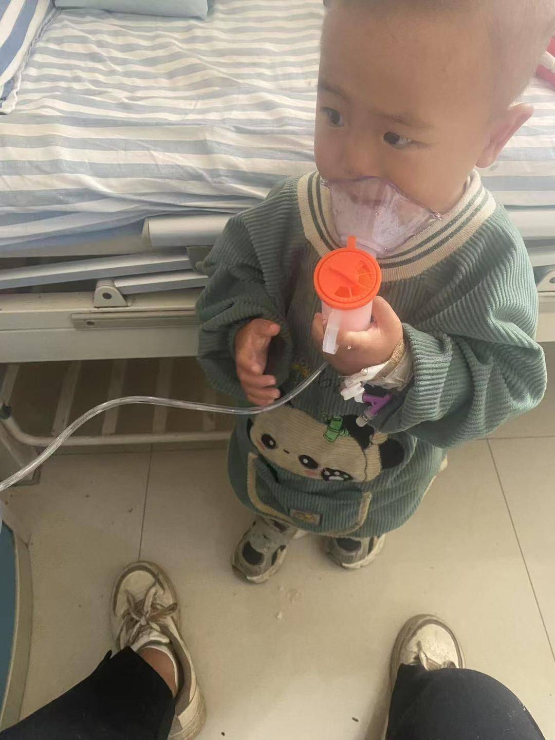 贵州1岁男孩家门口失踪6天：母亲称爷爷睡了一会儿他就不见了，当地已开展地毯式搜索