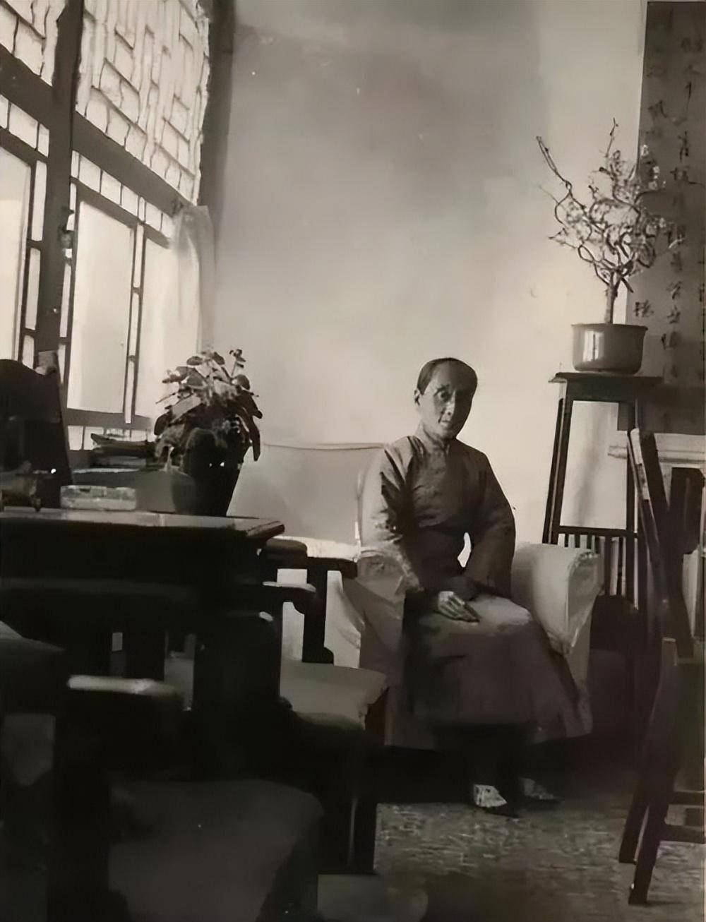 这是鲁迅原配朱安的真实样貌,都看看吧,这可不是演员扮演的