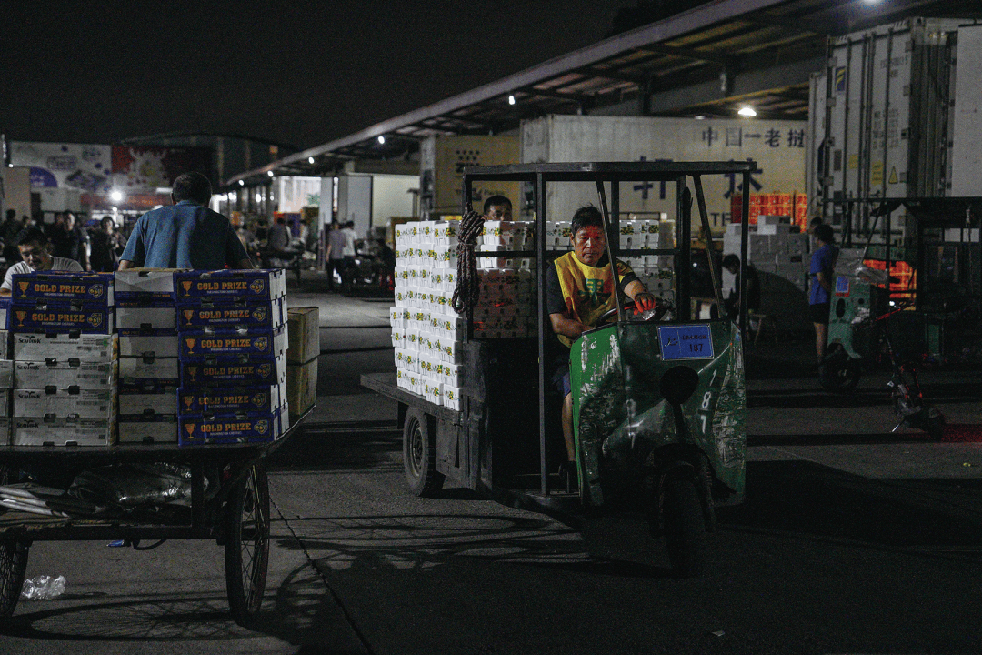 图片[6]-广州人半夜才去的市场，装下世界各地的甜 -华闻时空