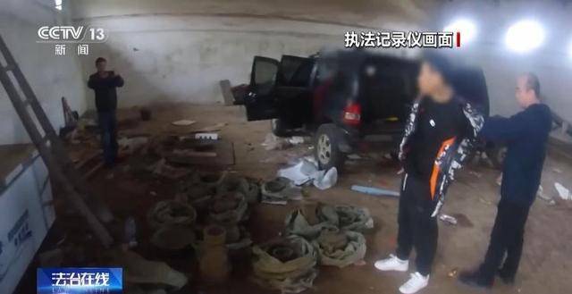 看小说学盗墓挖走20余件国宝 特大盗墓案细节曝光