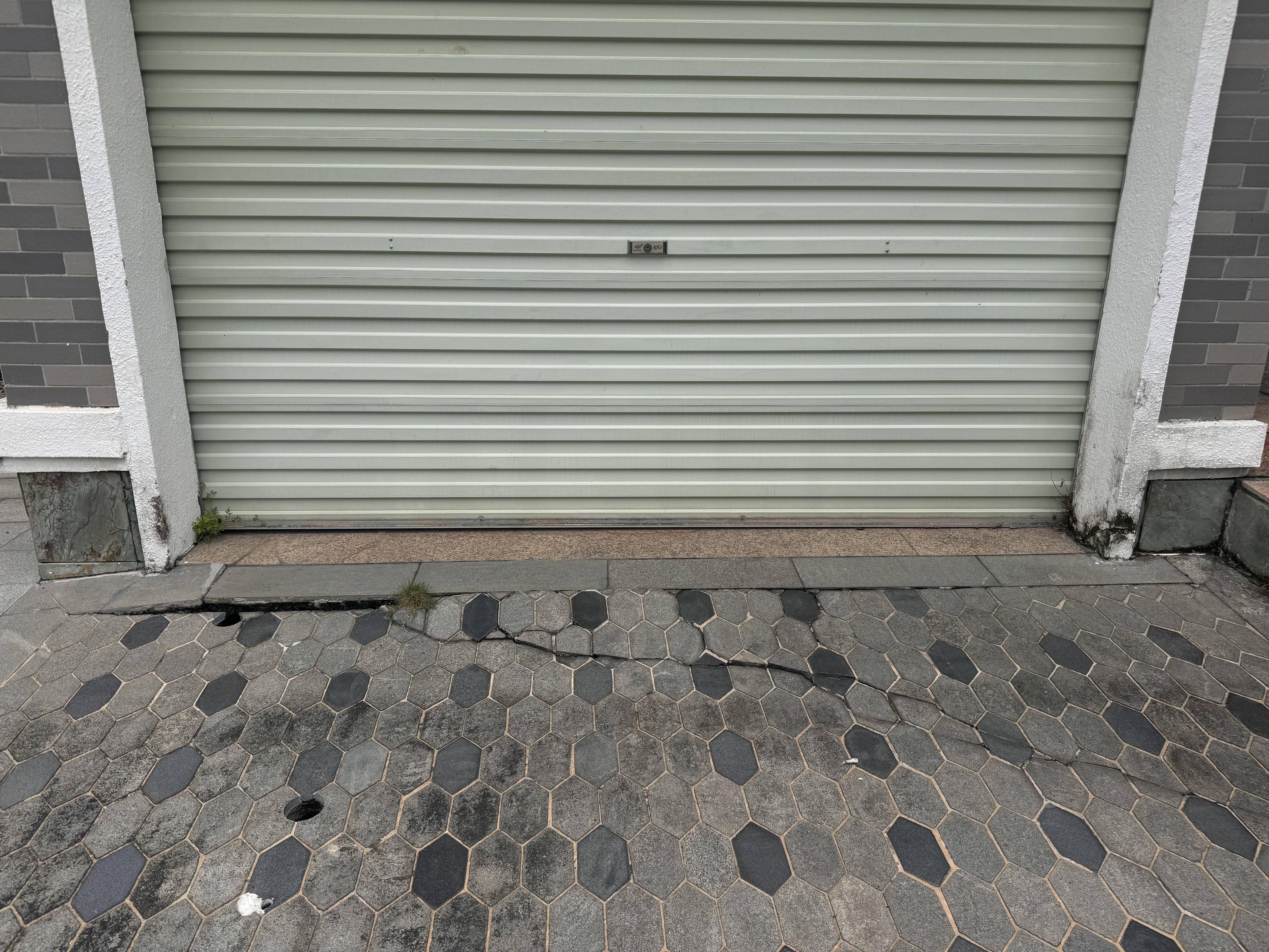 广州花都一小区被指多栋别墅存在改扩建，区城管部门回应