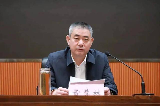 县长主动投案后，两任县委书记相继落马！另有多名县委书记被查处