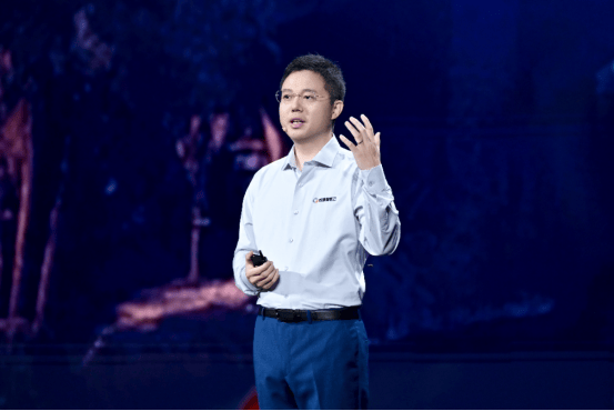 百度智能云算力、数据、模型、工程全栈能力升级，吴彦祖数字员工来了