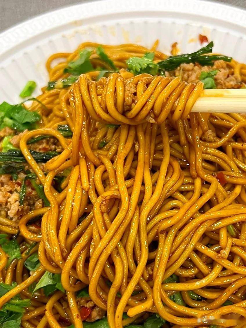 上海葱油拌面做法,面条劲道葱香浓,快试试