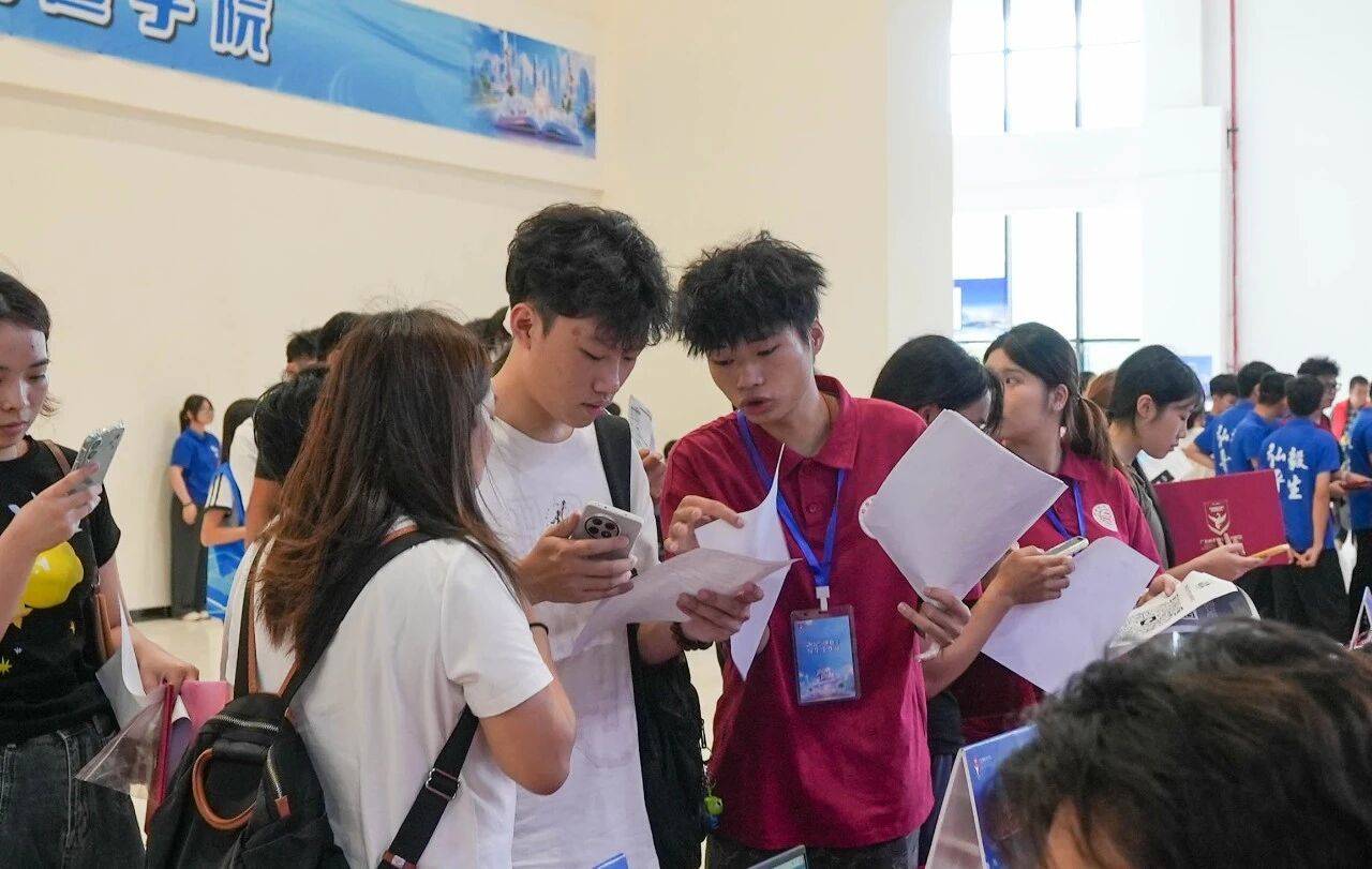 广东岭南职业技术学院2025报到新生再创新高