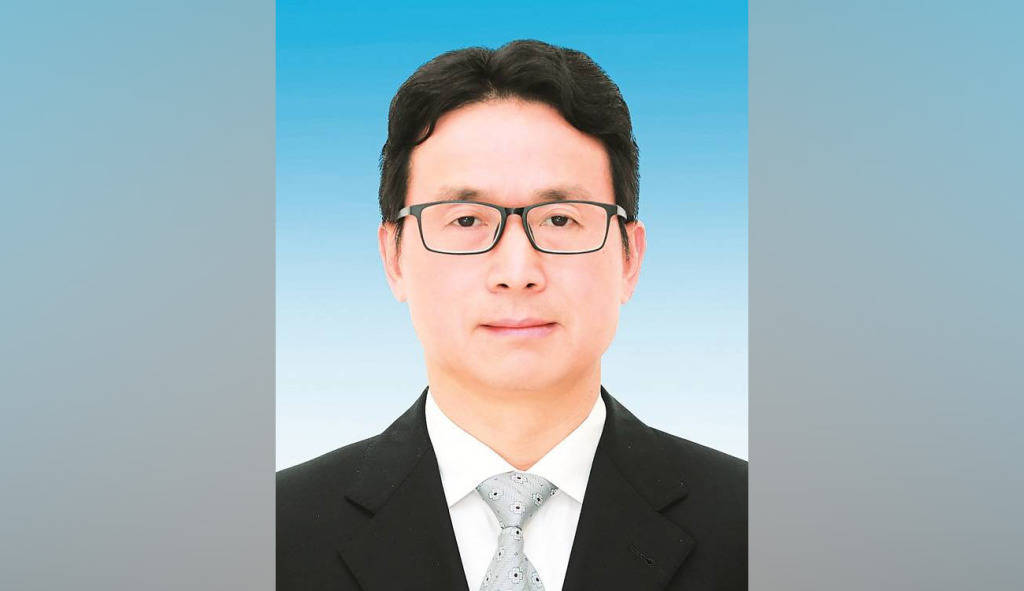 广西崇左市委副书记丁东弟调任自治区台办副主任