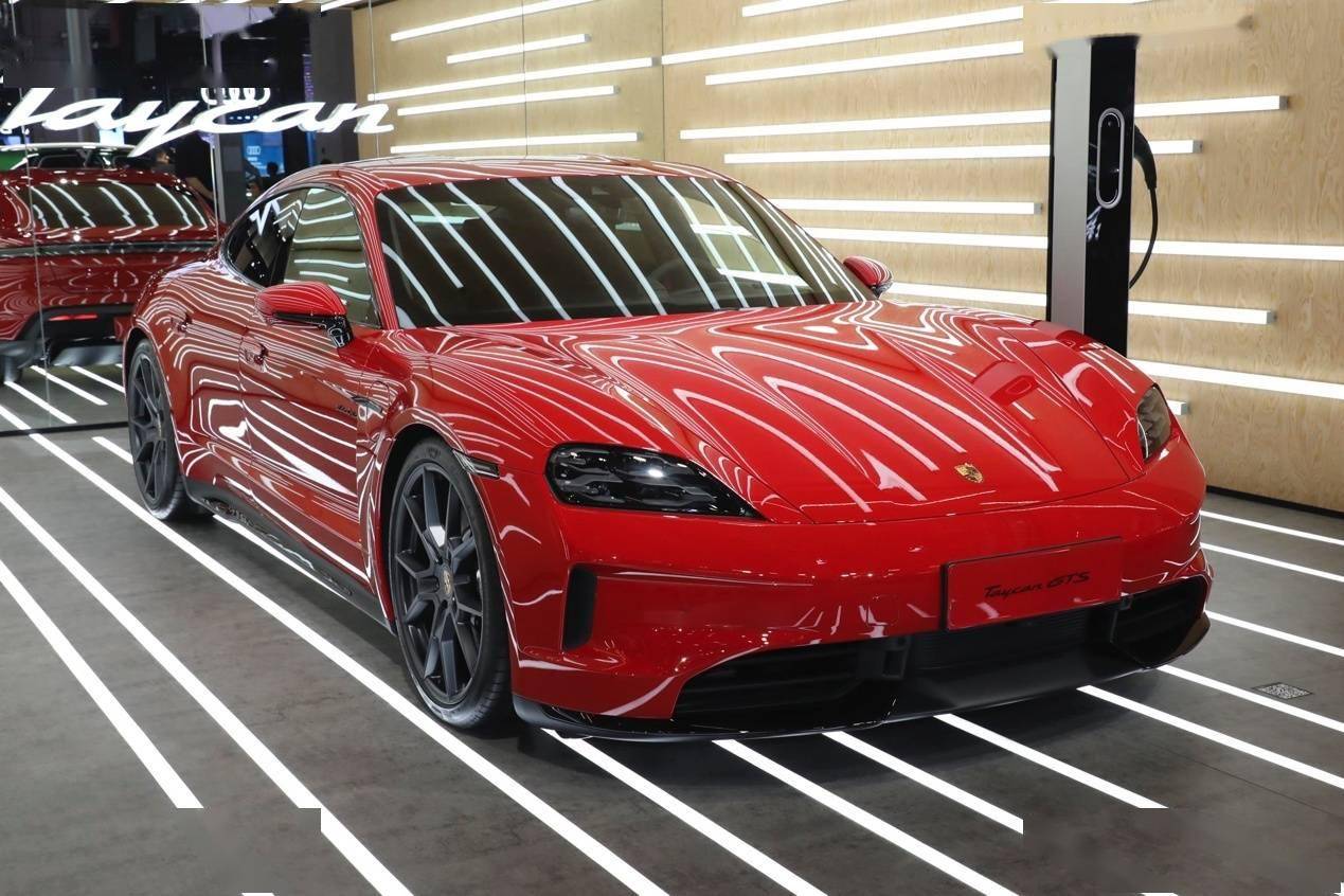 小米SU7 Ultra纽北限量版亮相成都车展_搜狐汽车_搜狐网