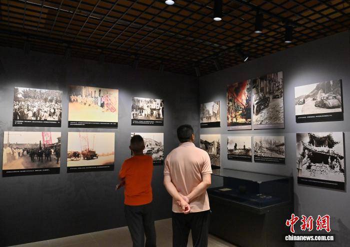 （抗战胜利80周年）伪满皇宫博物院展出一批侵华日军“不许可”照片 -华闻时空