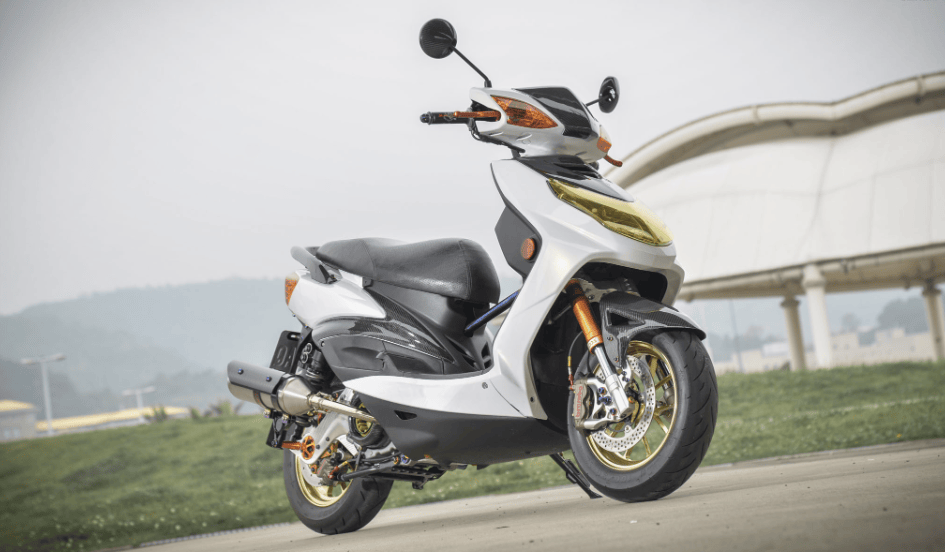 还有 1 天,Yamaha 七代劲战,9月4日登场_搜狐汽车_搜狐网