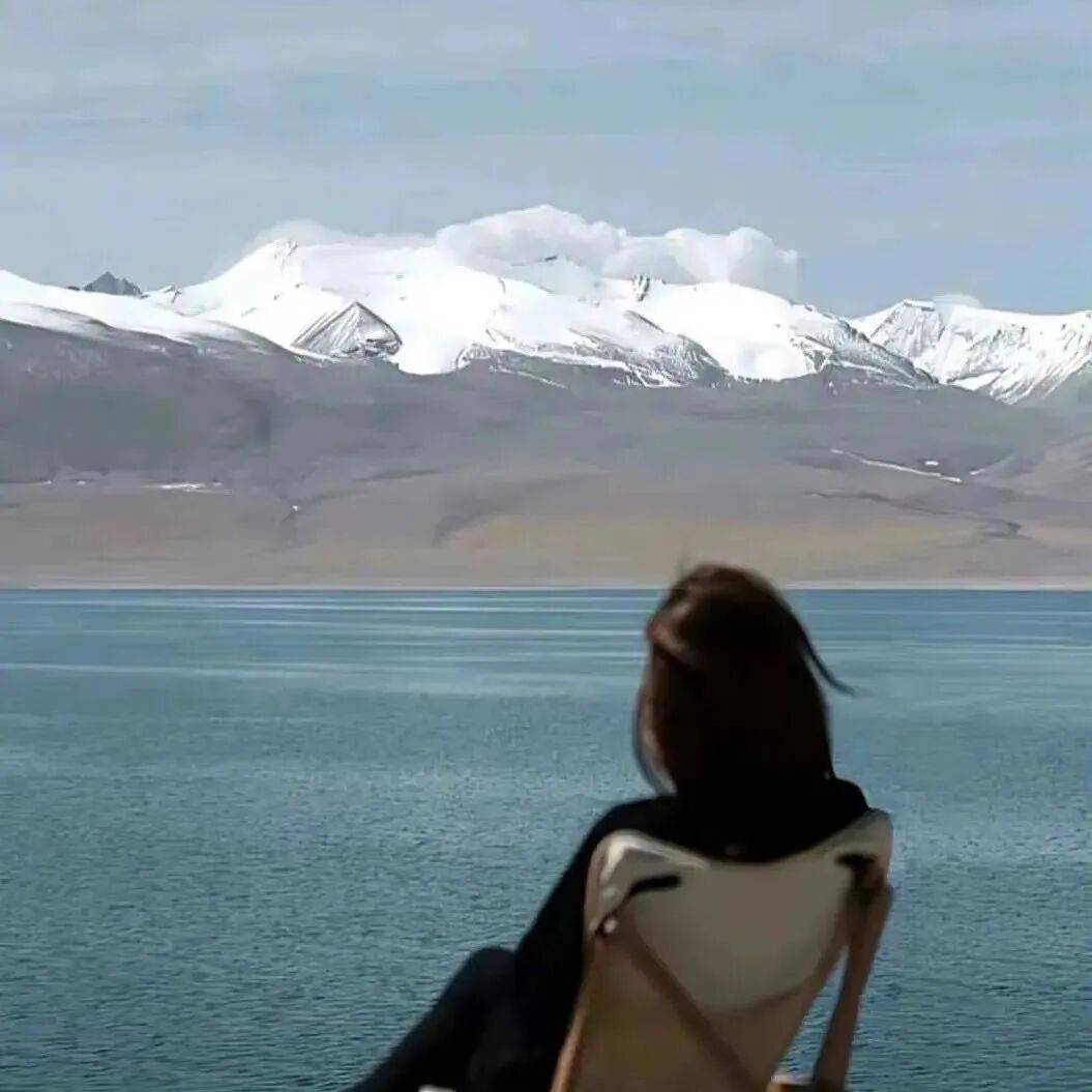 高级感拉满的女生头像