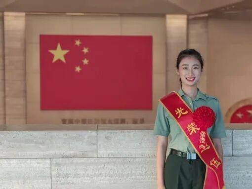 英姿飒爽！九三阅兵方队中，日照这位大三学生叫赵雨欣！