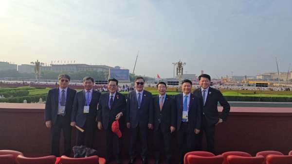 韩国议员访华观礼九三阅兵后发文：都怪尹锡悦三年半胡作非为，让我们落后中国