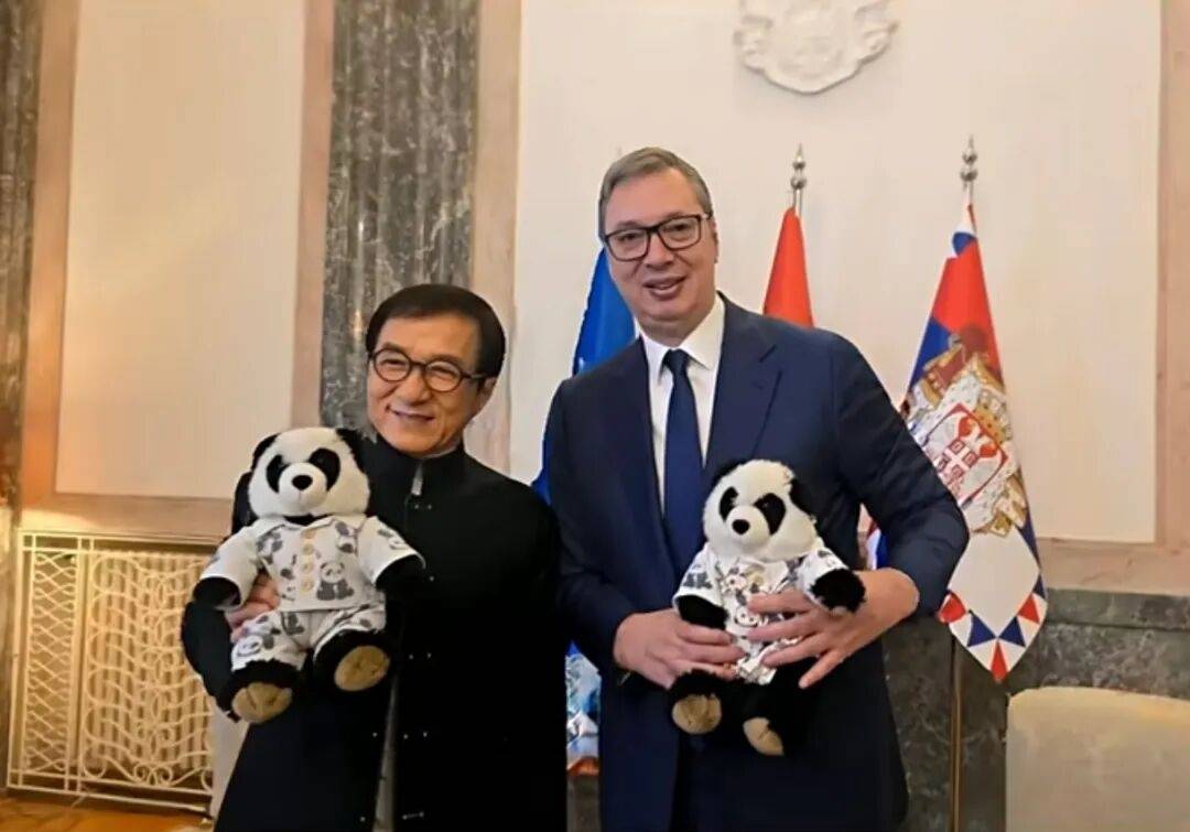 塞尔维亚总统武契奇会见成龙，委任成龙为2027年世博会品牌大使