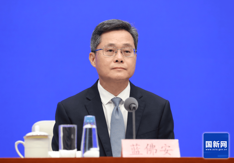 财政部：严格落实举债终身问责和债务问题倒查机制，坚决遏制新增隐性债务