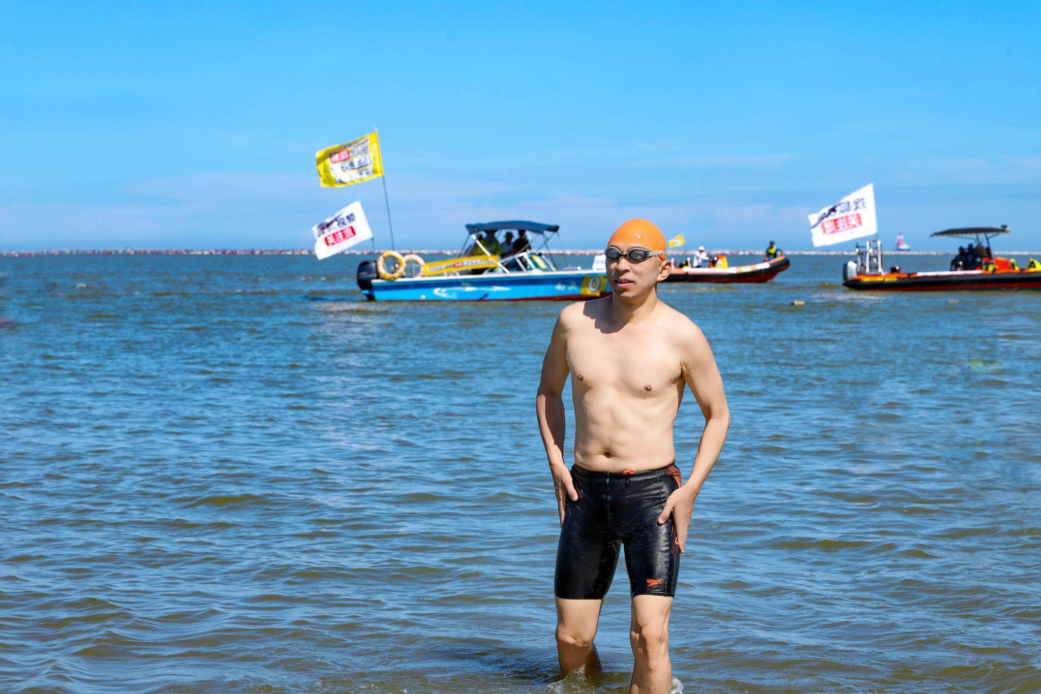 张朝阳成功横渡南澳岛饶平海湾：一个小时后全是惊险