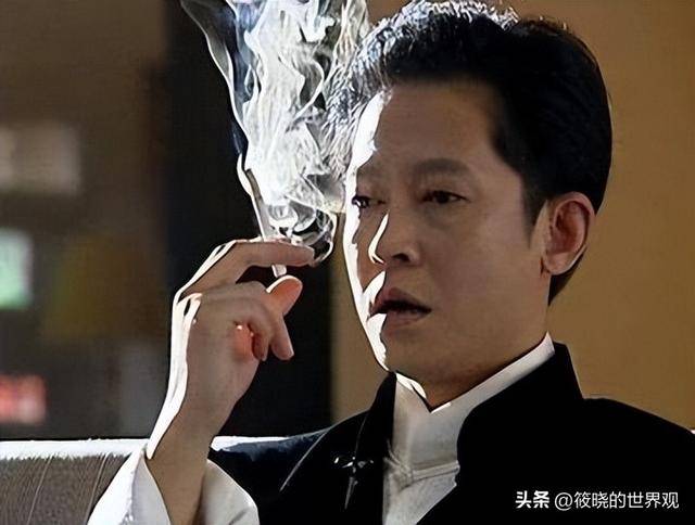 59岁王志文近照曝光!脸肿发红活像70岁,耳垂褶皱被评心脏不太好