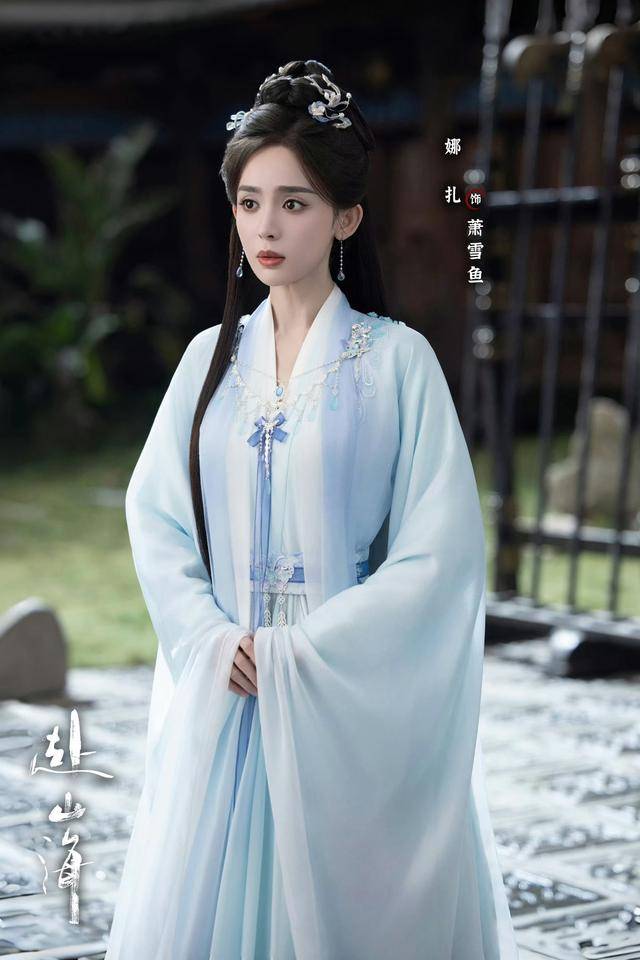 女星古力娜扎古装造型:美丽大方的萧雪鱼!