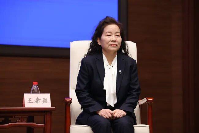 应急管理部部长点赞一位陕西大妈