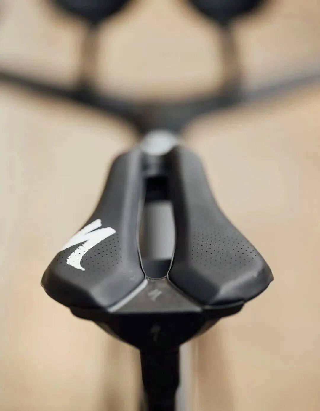 坐垫为specialized siterott坐垫