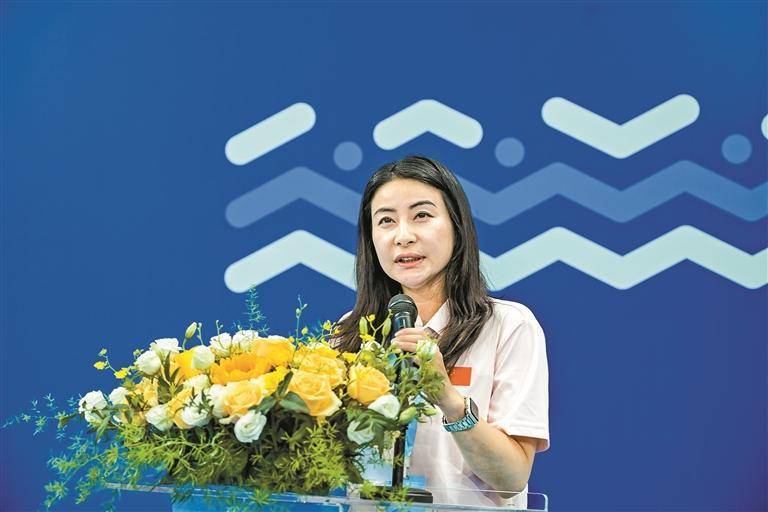 2025中国游泳日赛事在深圳圆满落幕 郭晶晶领衔全民健身热潮