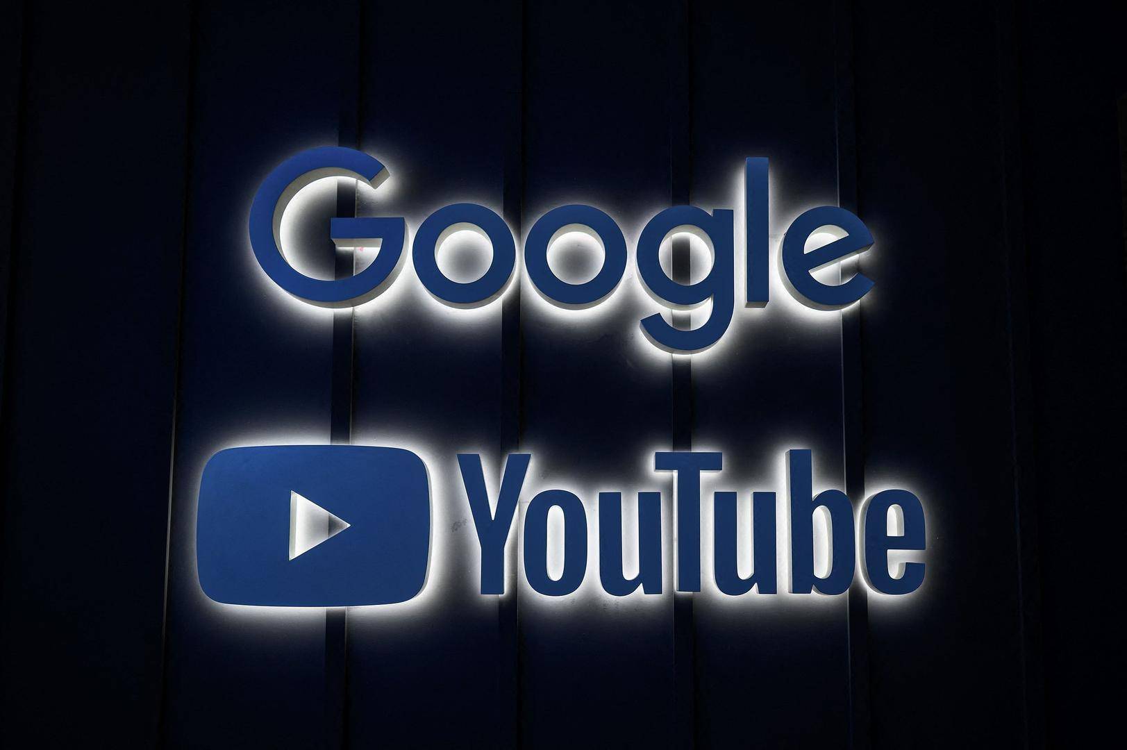 据悉,特朗普在第一次总统任期结束后的数月间,起诉了youtube,facebook