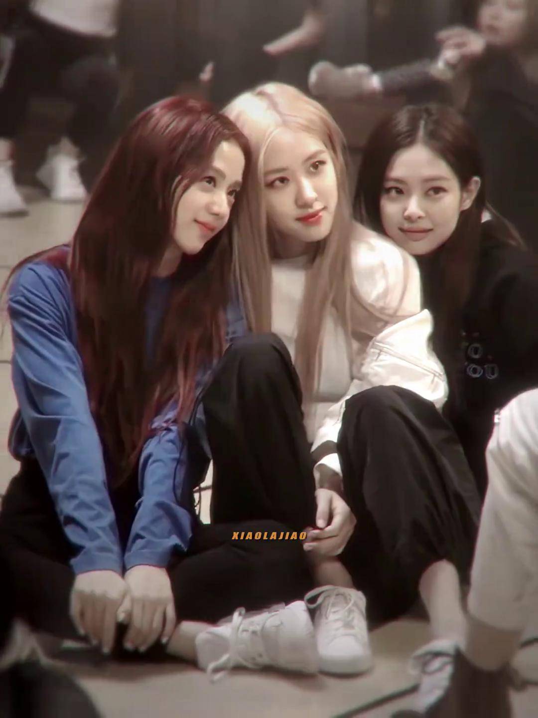 学校社团里的漂亮学姐 rosé 朴彩英