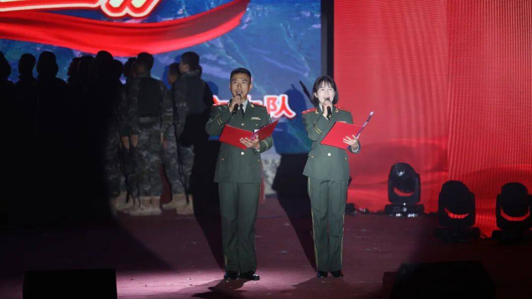 欢度国庆丨引吭高歌，赞颂伟大祖国