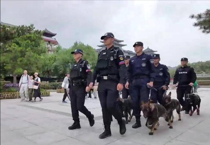 公安莲湖分局：“双节”坚守护平安 服务为民不打烊
