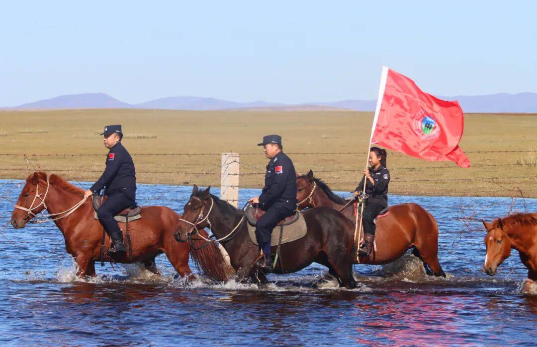 马背上的忠诚：“卡伦沁”马背巡防队坚守祖国北疆