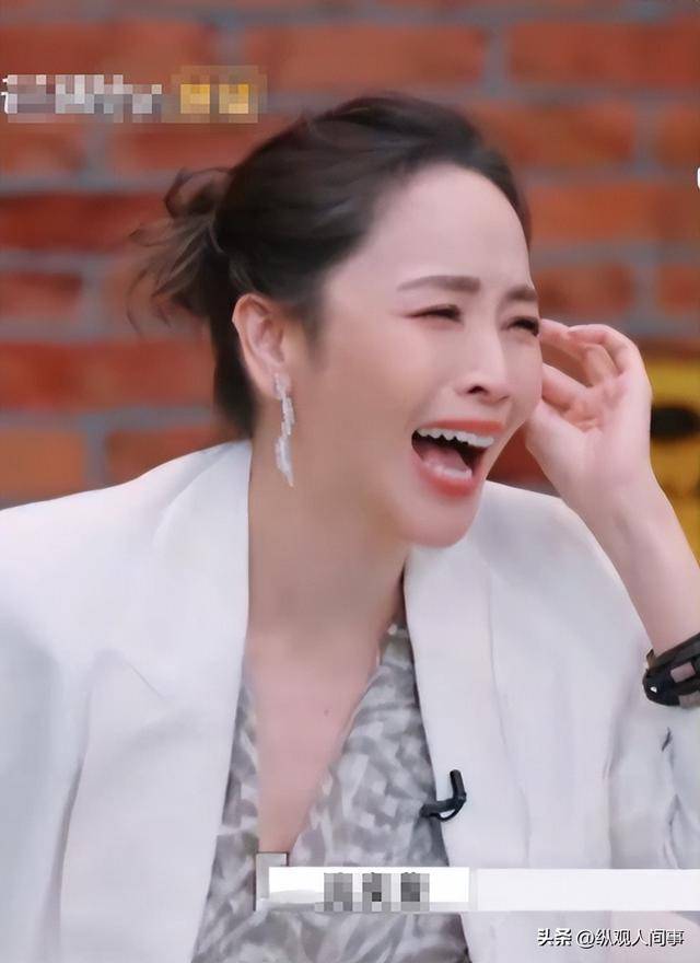 央视中秋晚会名单曝光，看了主持人阵容，网友哭了：请不到人了吗