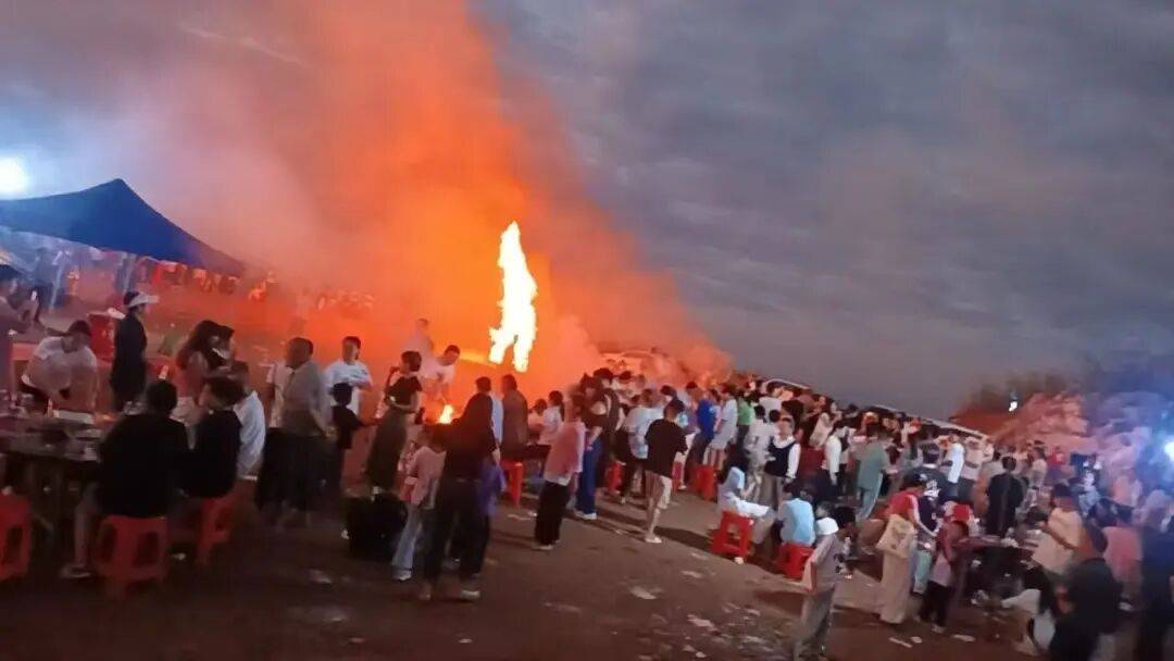 篝火映明月 文旅促振兴