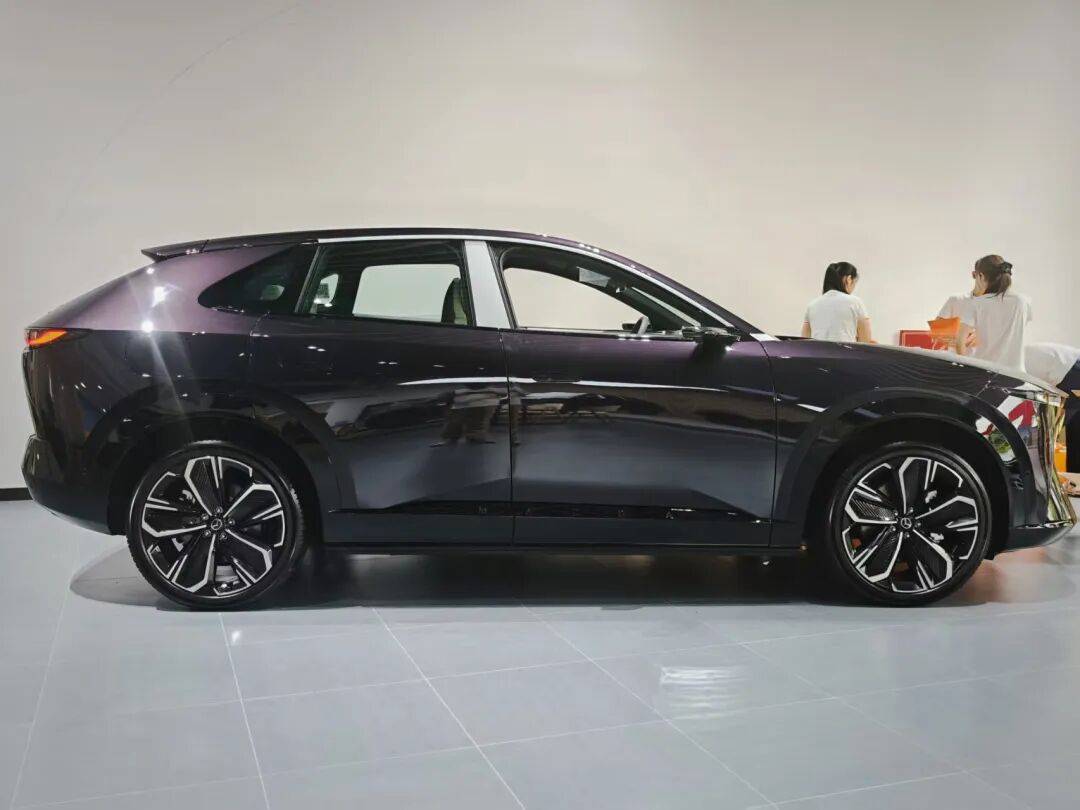 11.99万的中大型SUV，马自达塞车也无所谓了。