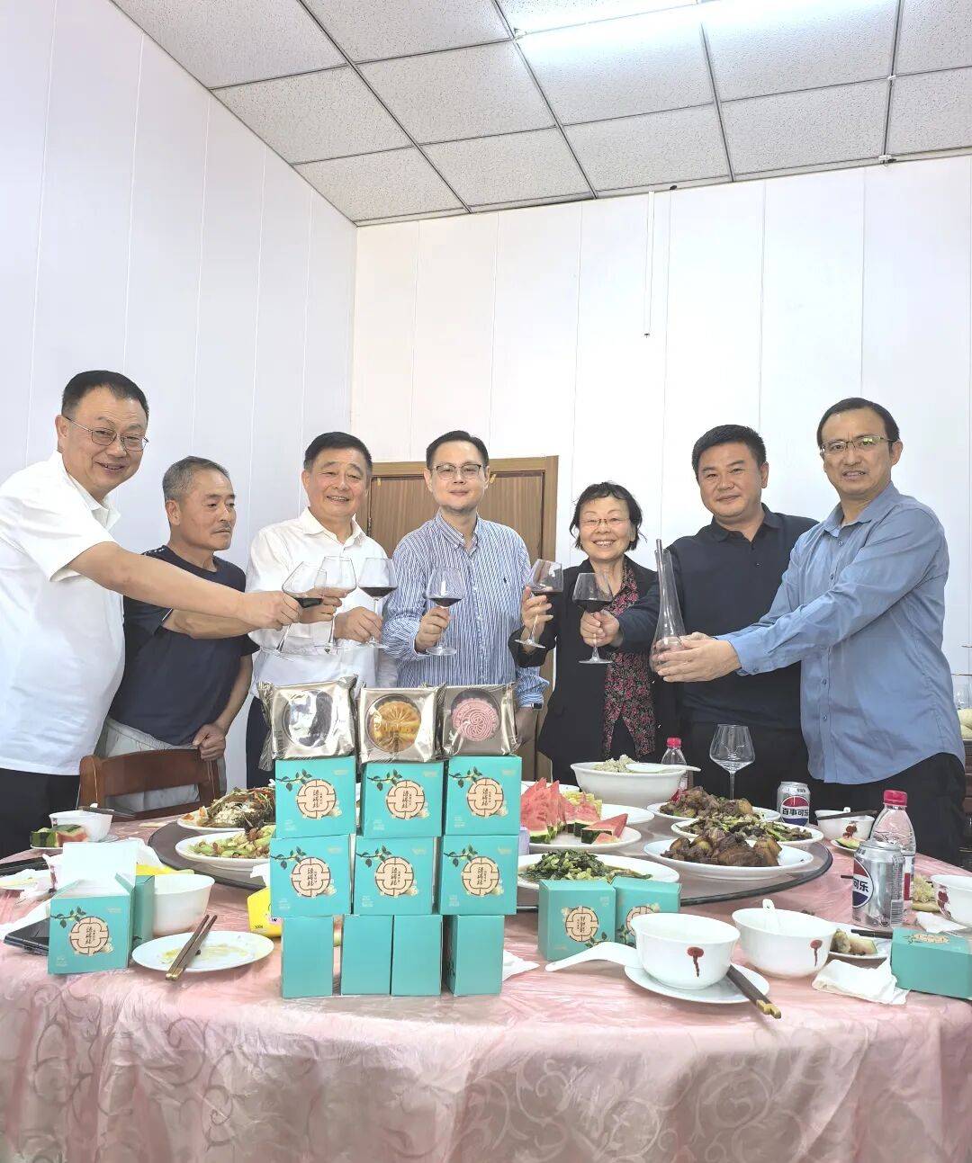 品月饼听故事