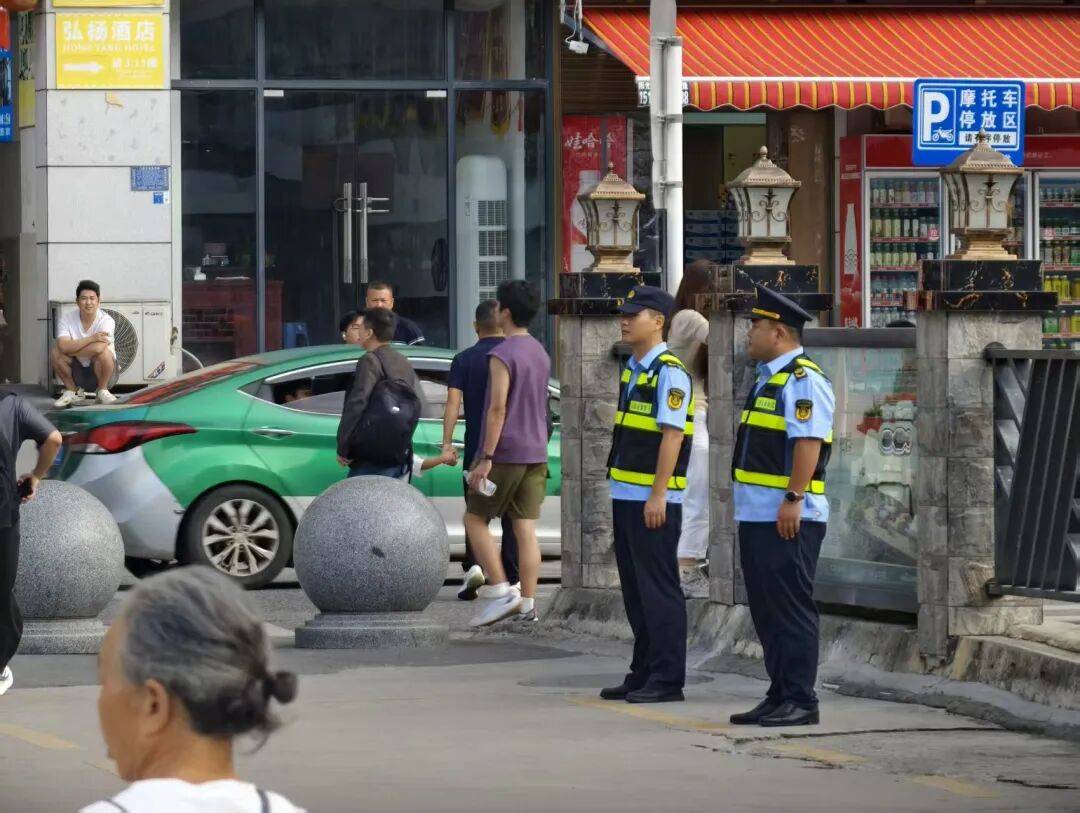 国庆我在岗｜铜仁交通双线守护出行路