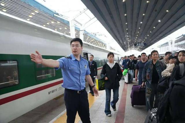 10月8日，国铁北京局共计发送旅客151.5万人次