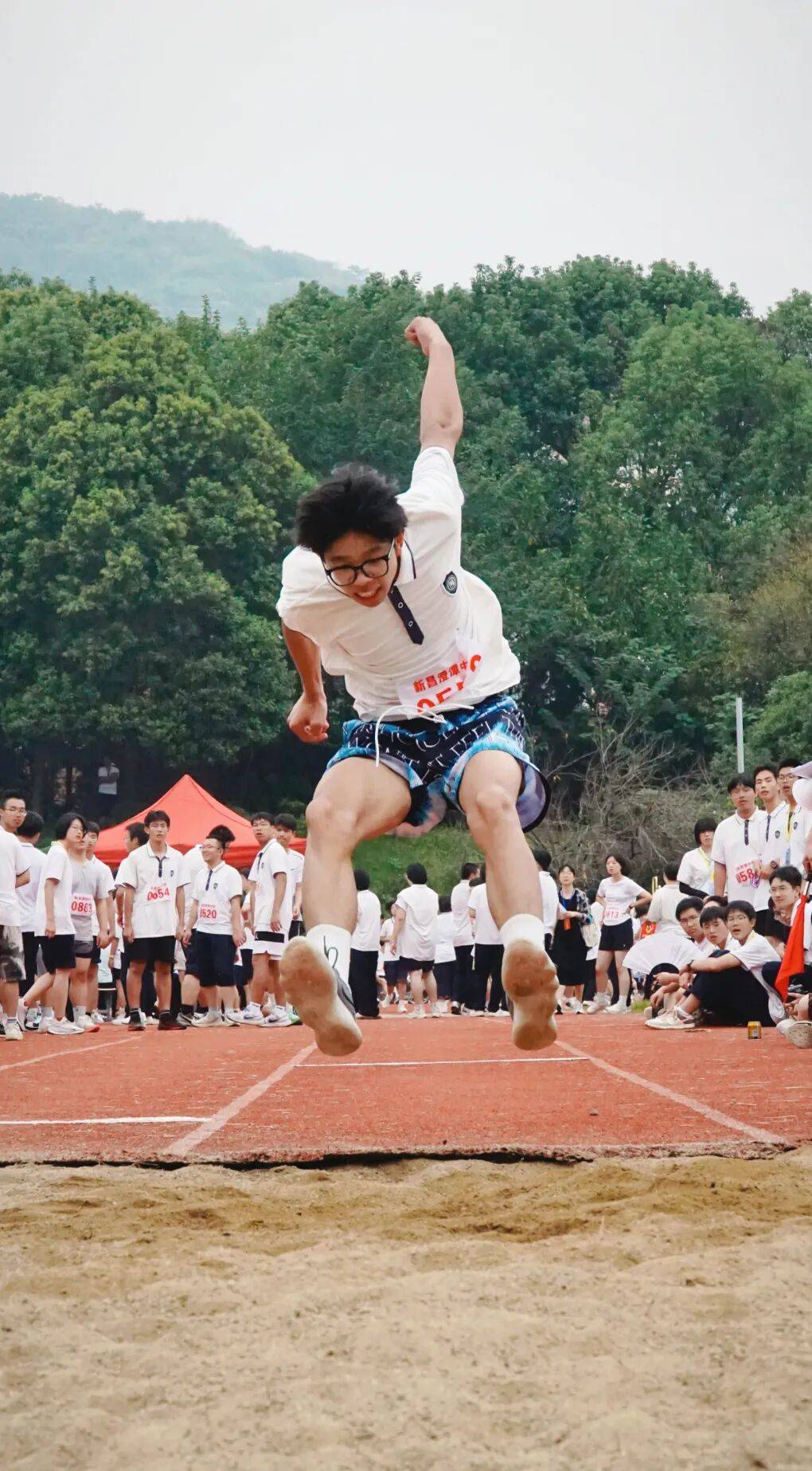 昂扬拼搏之姿 绽放青春芳华