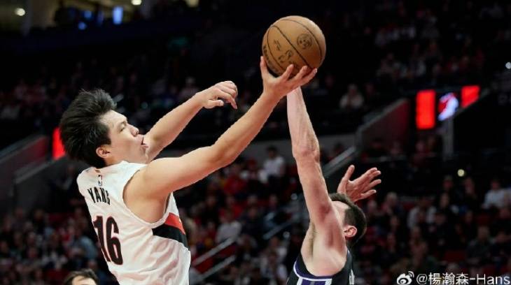 杨瀚森单节14分大爆发后发文感谢教练和队友，主帅比卢普斯夸赞：十分为他骄傲