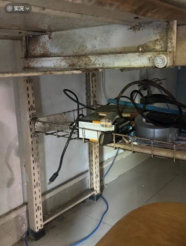 广东海洋大学被曝住宿环境差，网友吐槽：和废弃仓库一样