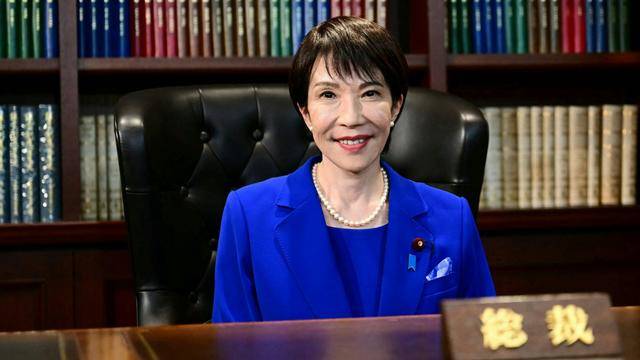 高市早苗当首相悬了，自民党又想起石破茂了：不如让他继续留任