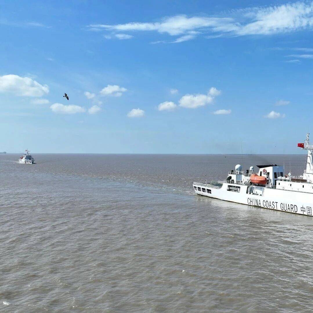 中国海警：菲公务船侵闯铁线礁，与中方海警艇发生擦碰_中国政府_菲龙_南沙群岛