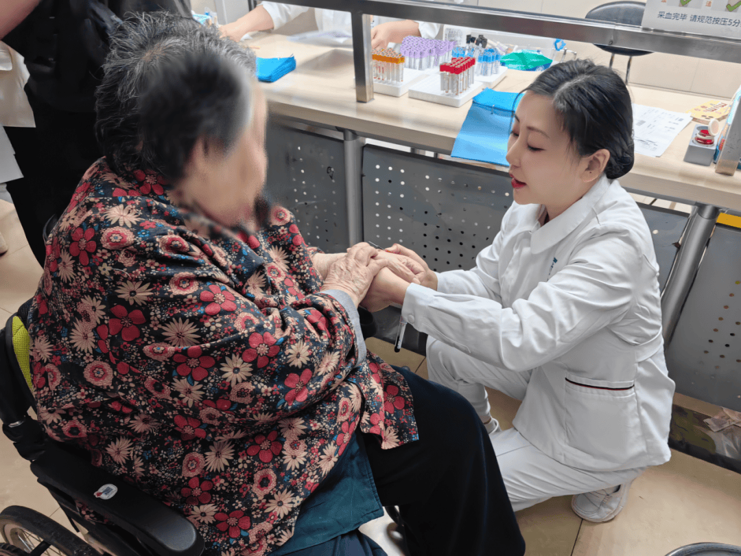 检查陪护加挂号住院登记咨询，检查陪护加挂号住院登记咨询哪个科室